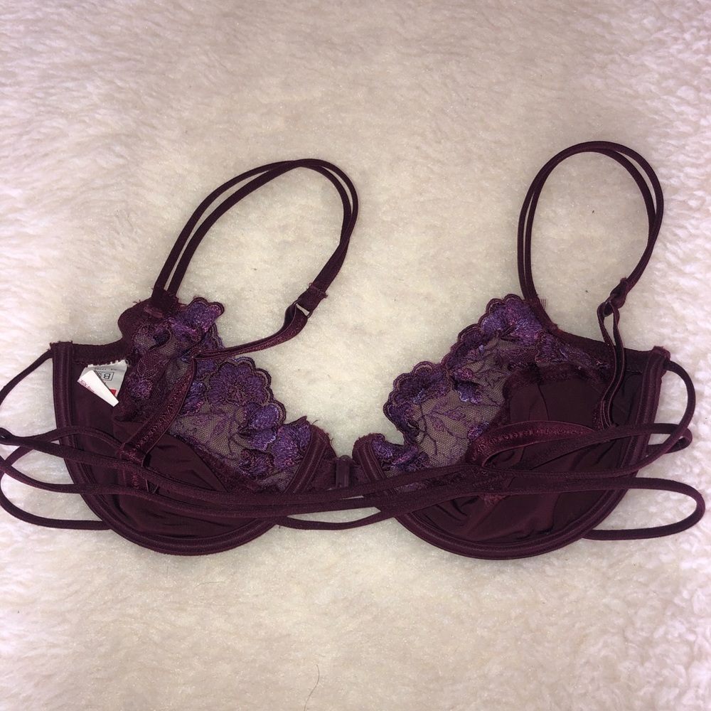 CUTE LINGERIE - Picture 2 of 3